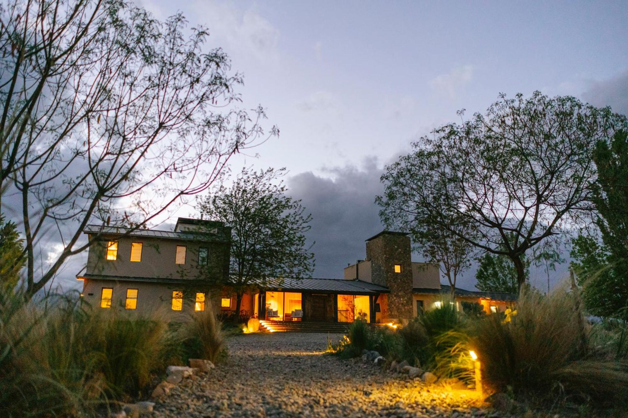 La Morada Lodge Vista Flores Exterior photo